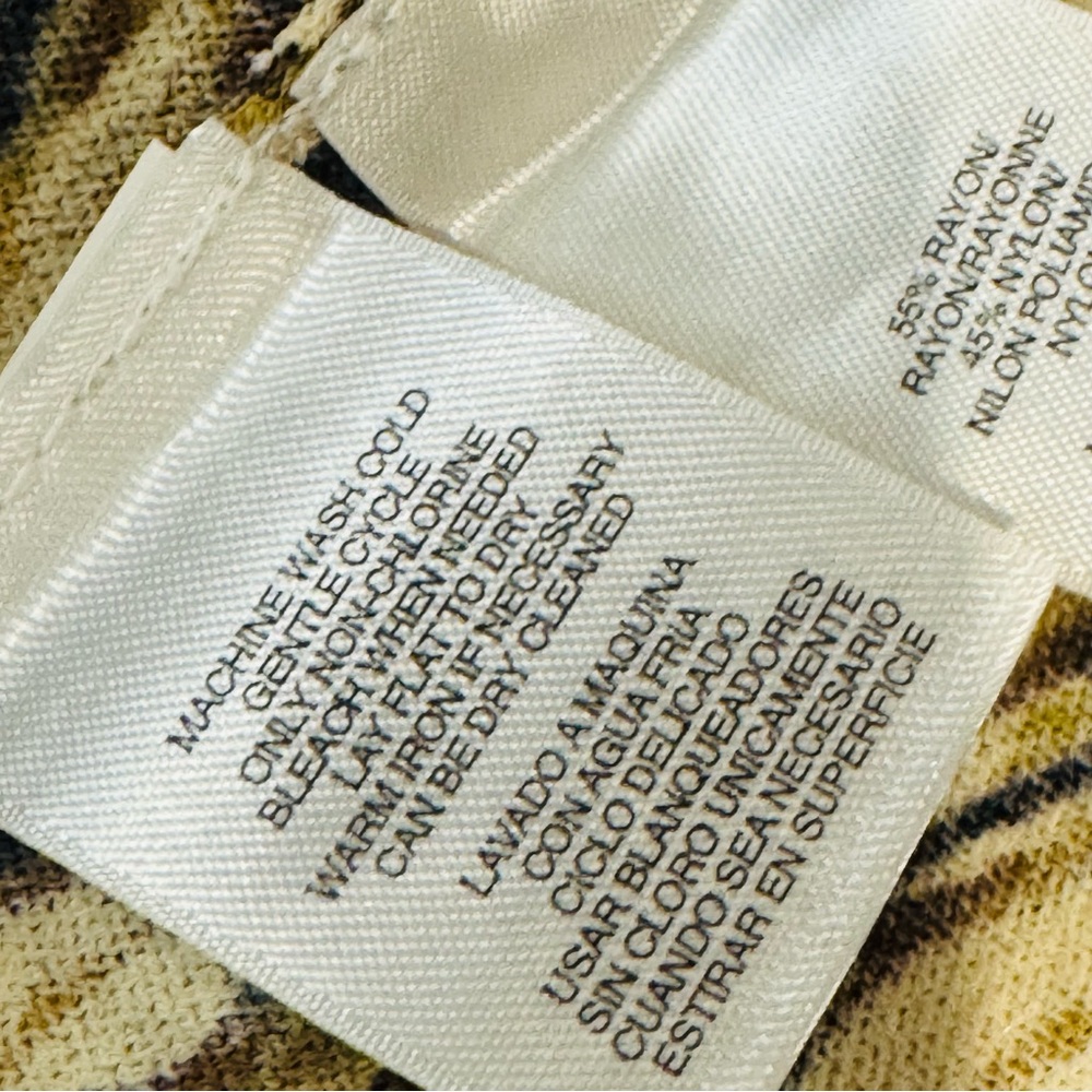 Jones New York Yellow Black sequin top Patterned V-Neck Tank Top - Picture 8 of 9